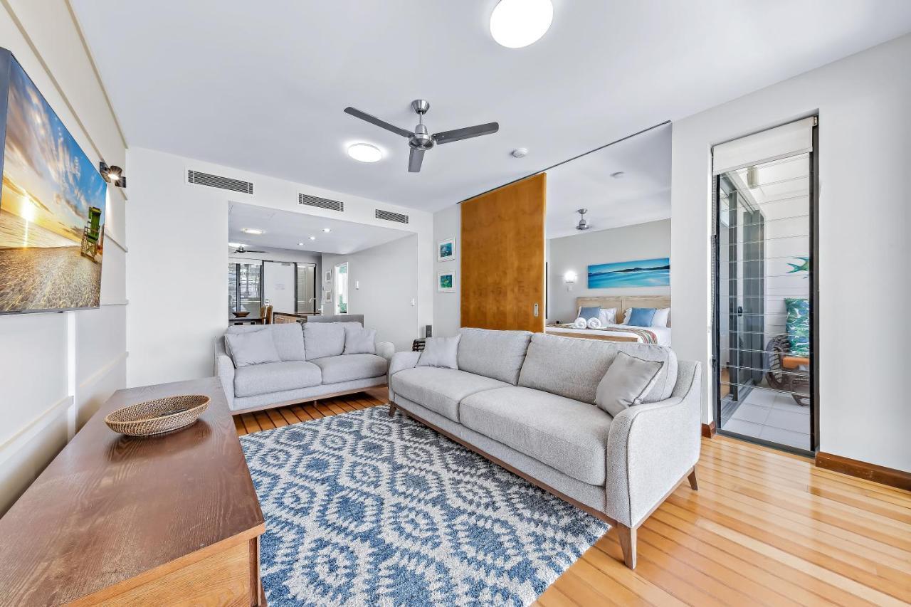 Appartamento Seas The Day At The Marina Airlie Beach Esterno foto